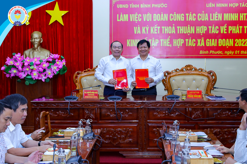 Liên minh Hợp tác xã Việt Nam và UBND tỉnh Bình Phước ký thuận hợp tác phát triển KTTT, HTx